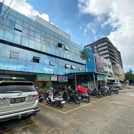 Oyo 92702 Minang Jaya Hotell Nagoya Exteriör bild
